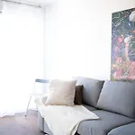 Premium Design Apartment With Balcony & Free Parking