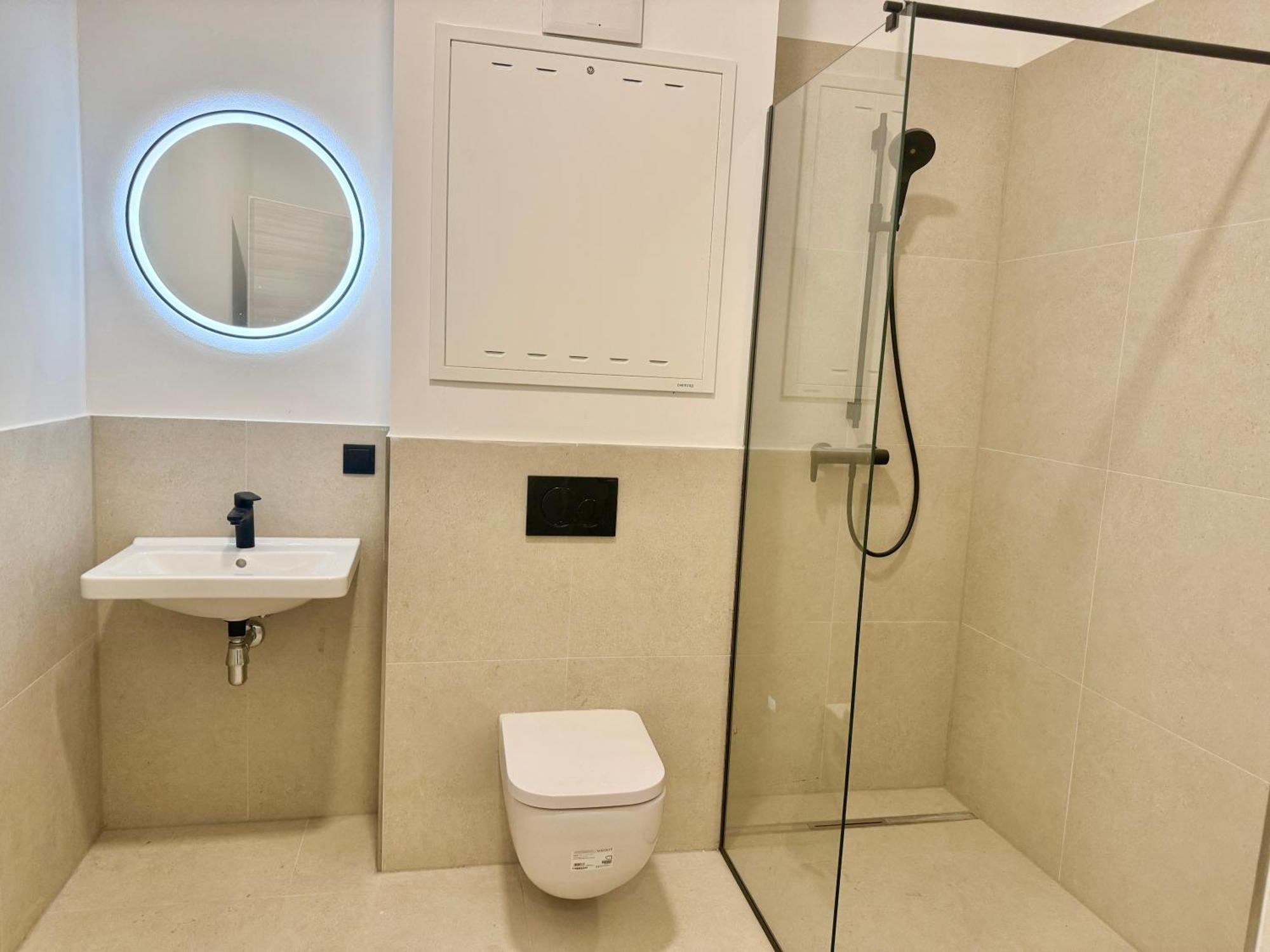 Premium Design With Balcony & Free Parking Wien