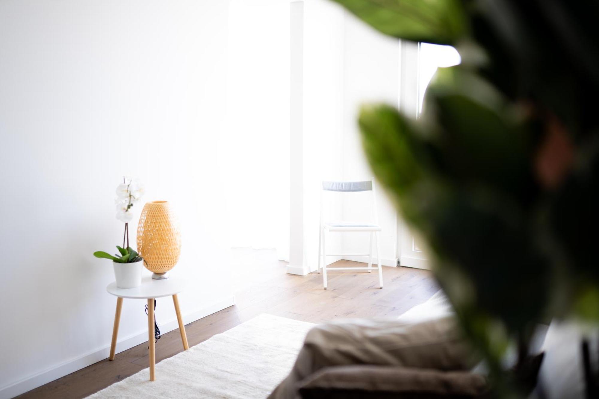 Apartment Premium Design With Balcony & Free Parking *